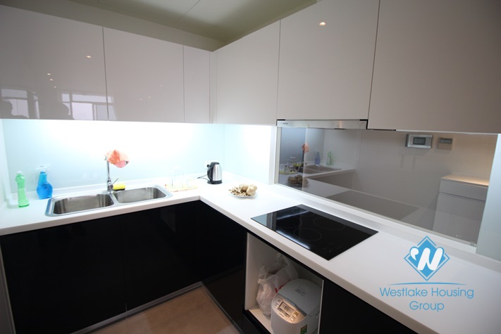 Natural light and modern apartment for rent in Watermark, Tay Ho, Ha Noi